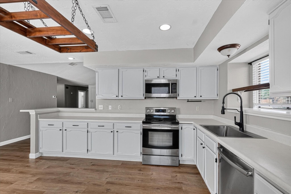 1029 Field Trail Drive - Photo 14