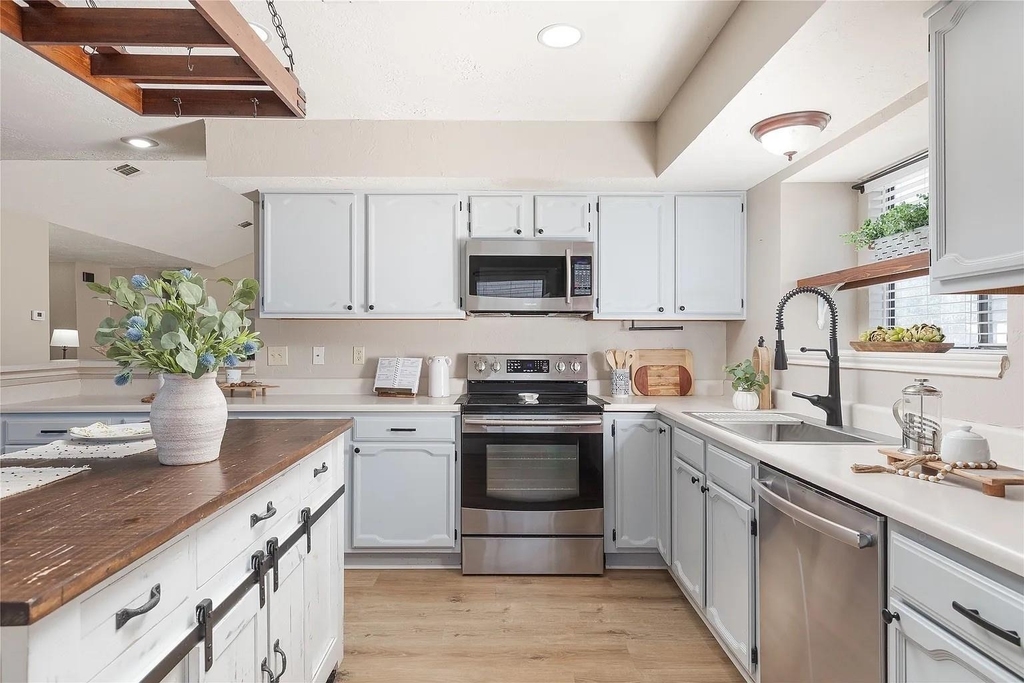 1029 Field Trail Drive - Photo 4