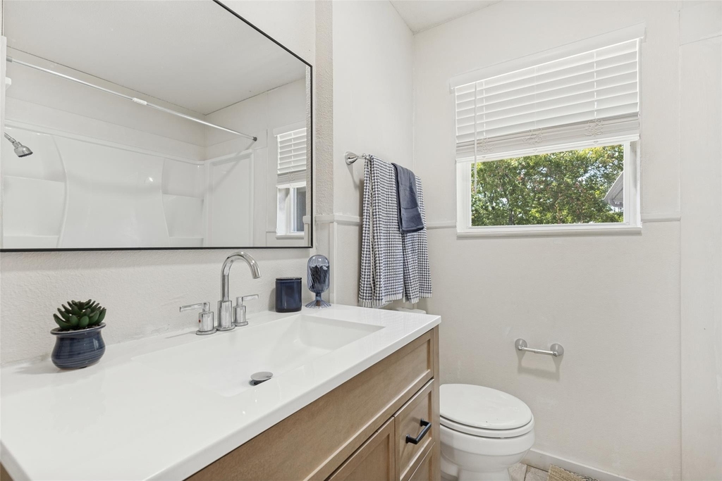 1215 Fordham Road - Photo 18