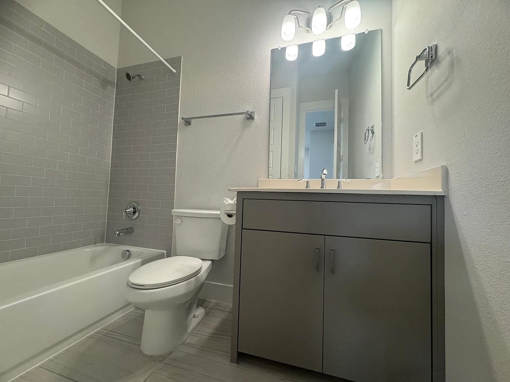 8207 Nunley Lane - Photo 10
