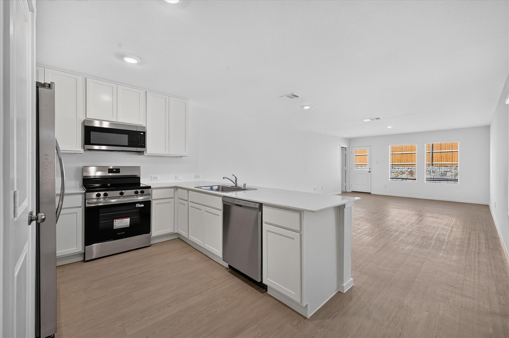5318 Cinnamon Lane - Photo 4