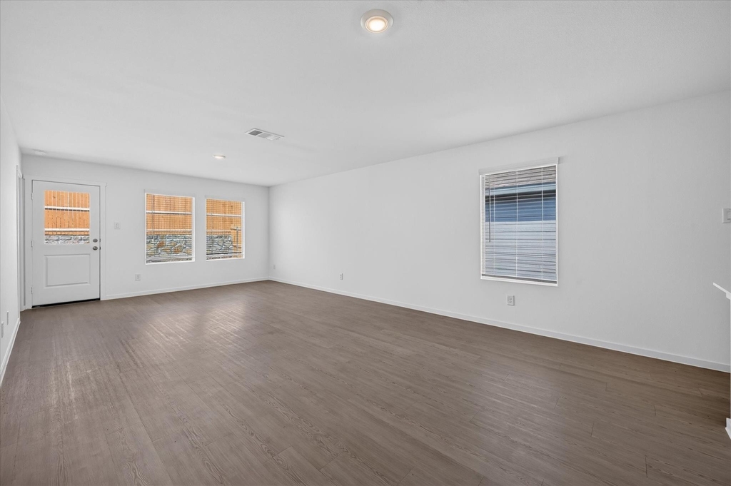 5318 Cinnamon Lane - Photo 8