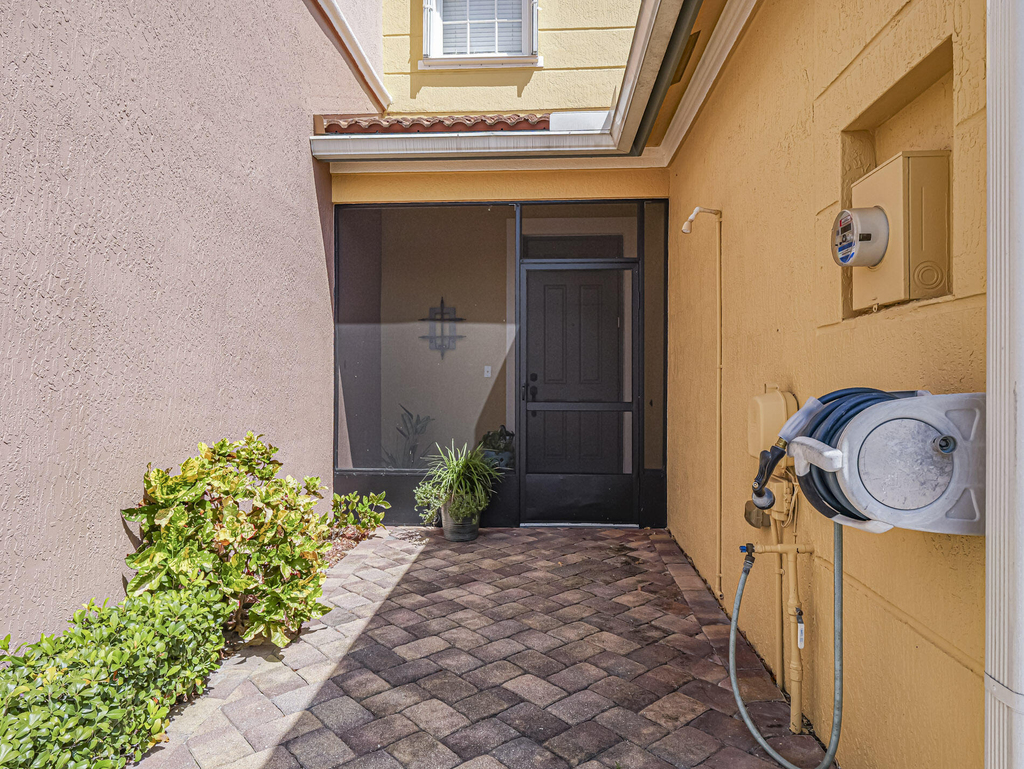1140 Cheval Drive - Photo 3