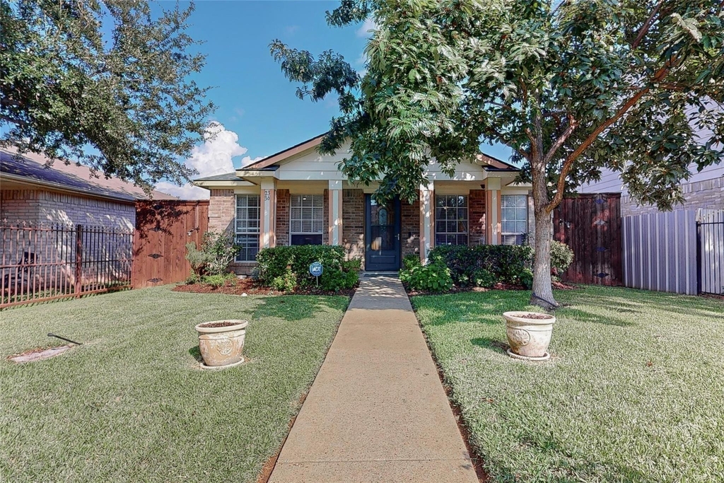 2336 Summit Lane - Photo 1