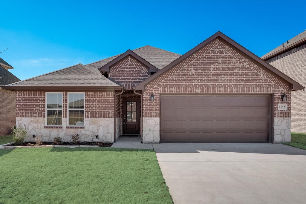 8102 Grant Lane - Photo 3