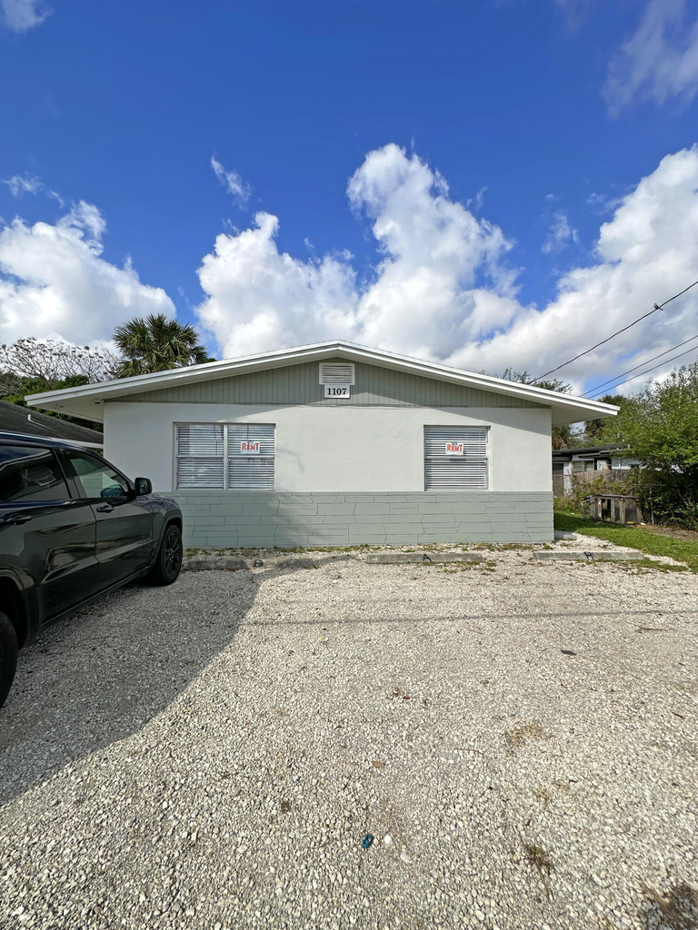 1107 N 21st Street - Photo 1