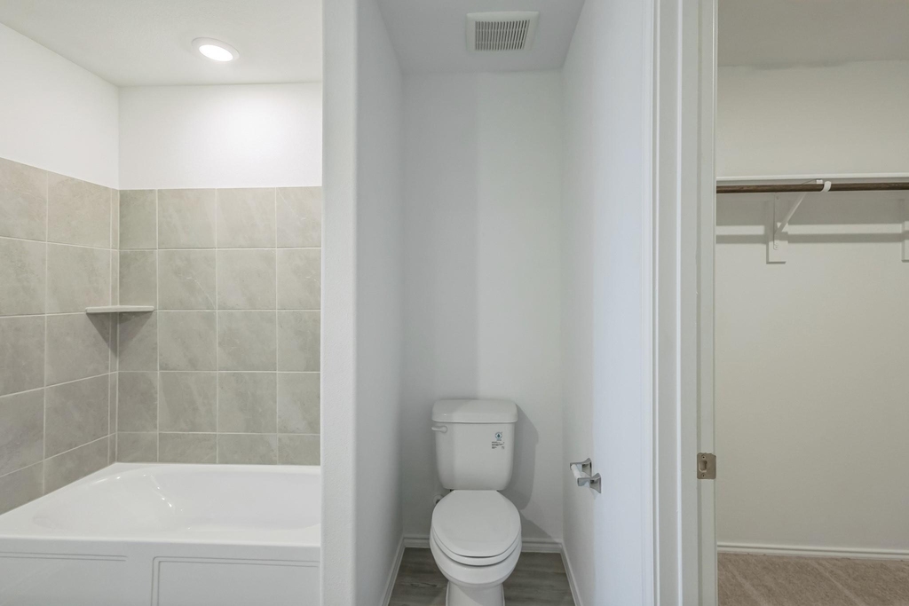 7904 Thornton Drive - Photo 26