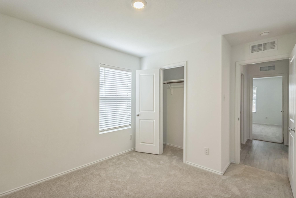 7904 Thornton Drive - Photo 19