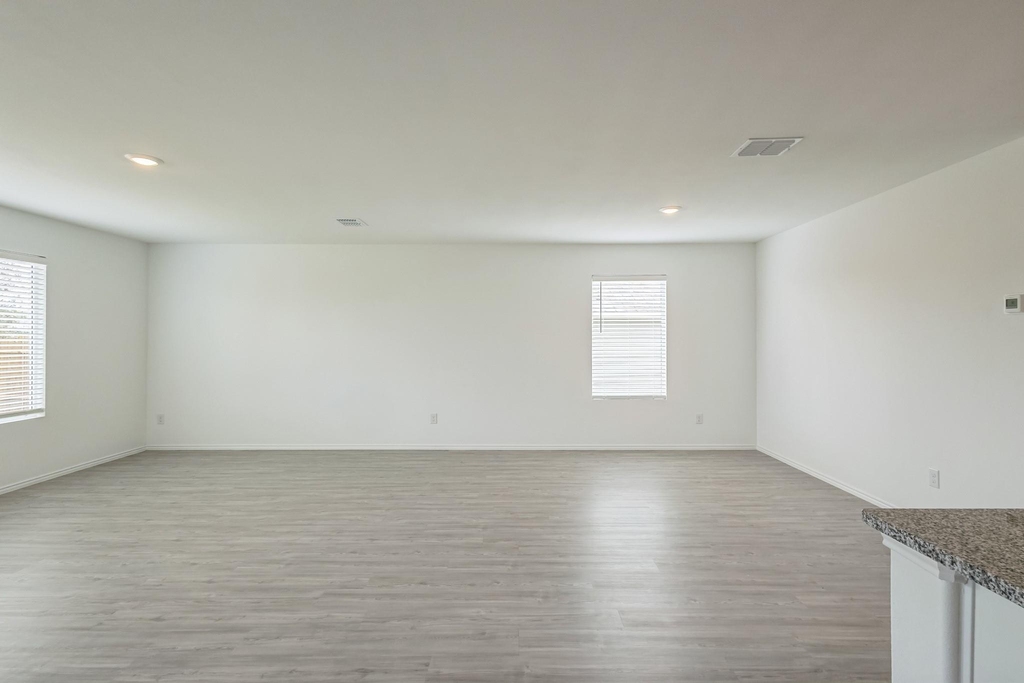 7904 Thornton Drive - Photo 16