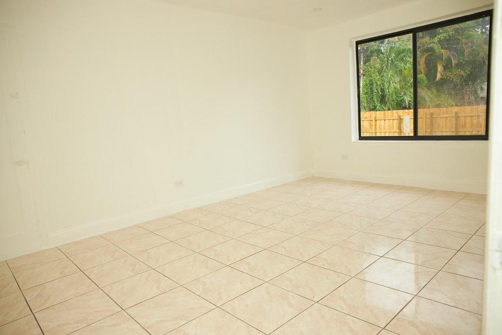25 Ne 43rd Street - Photo 6