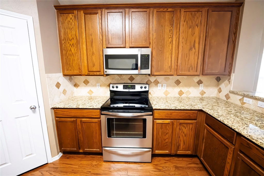 5521 Riverview Drive - Photo 9