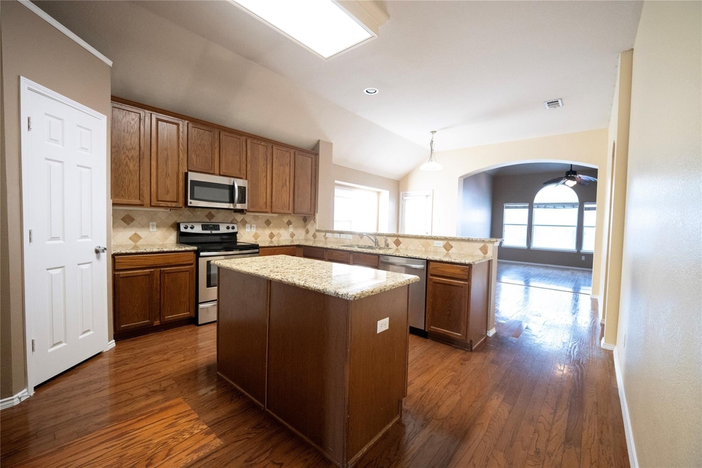 5521 Riverview Drive - Photo 6