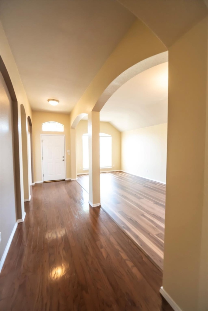 5521 Riverview Drive - Photo 2