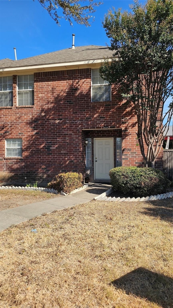 8799 Holly Street - Photo 0