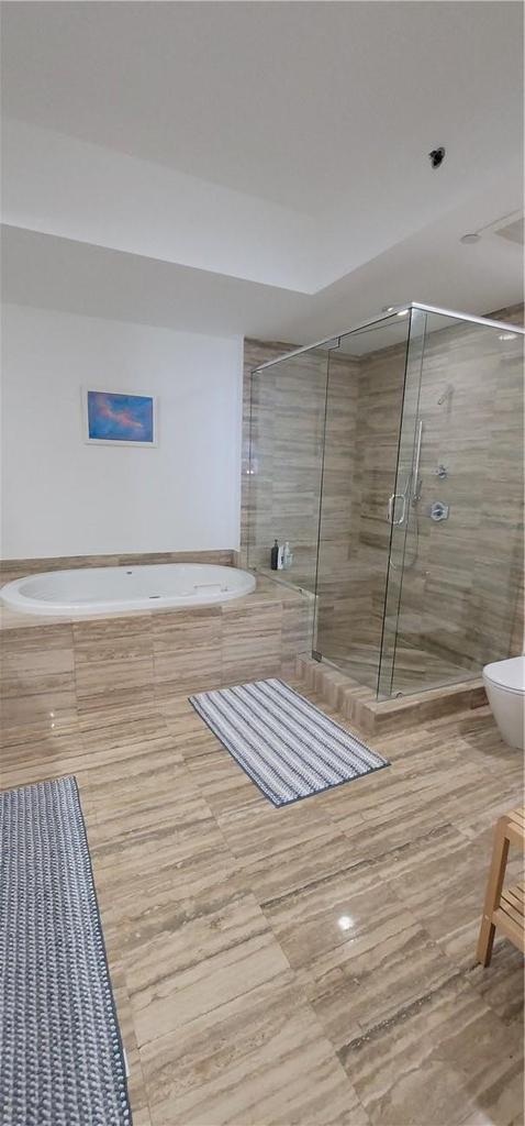 15901 Collins Avenue - Photo 16