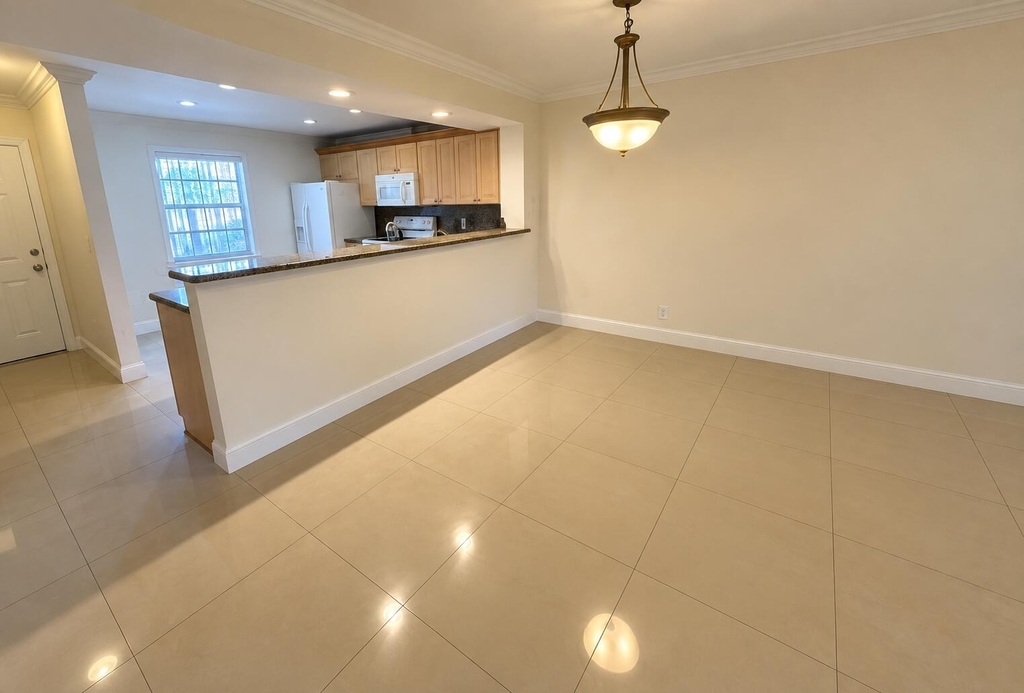 1400 Nw 45th Street - Photo 1