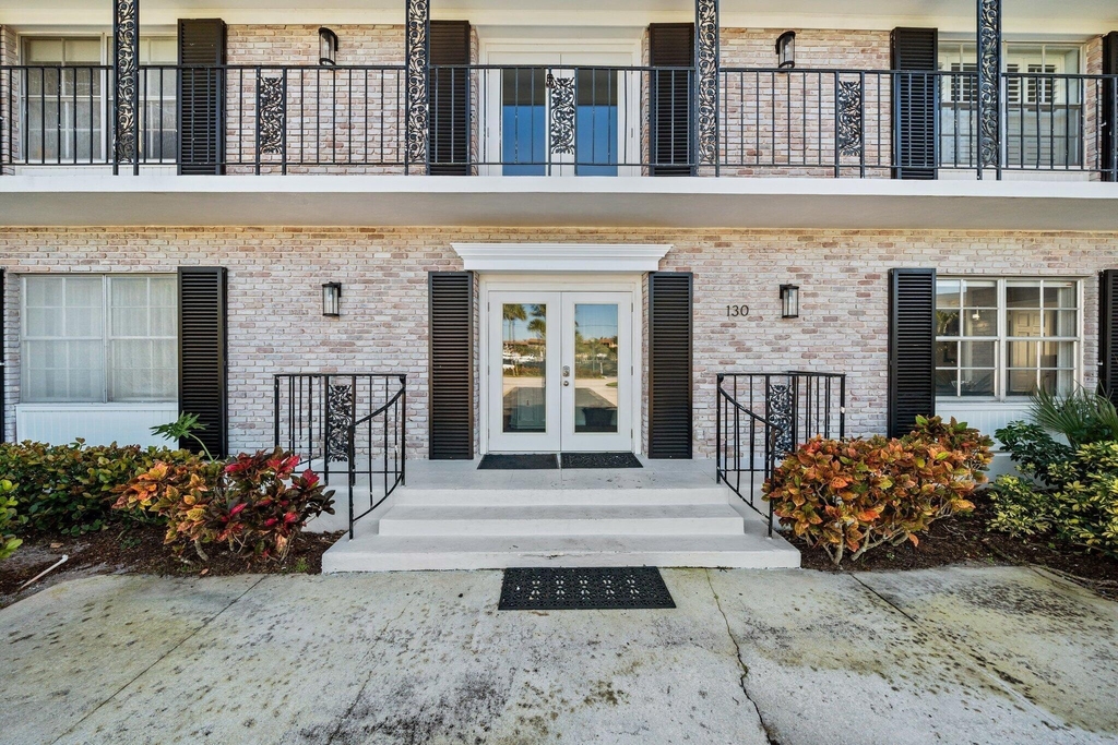 130 Yacht Club Drive - Photo 1