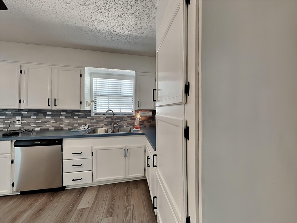 3925 Rusty Dell Street - Photo 6