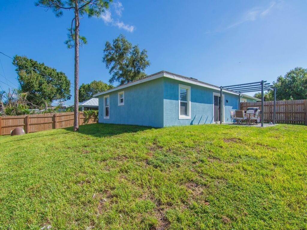 7735 101st Court - Photo 21