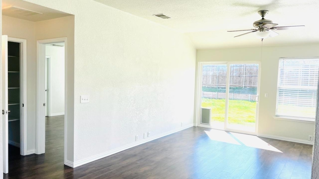 2506 Deer Run Court - Photo 17