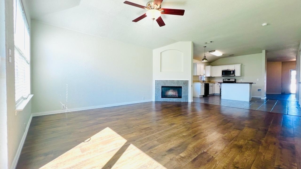 2506 Deer Run Court - Photo 7