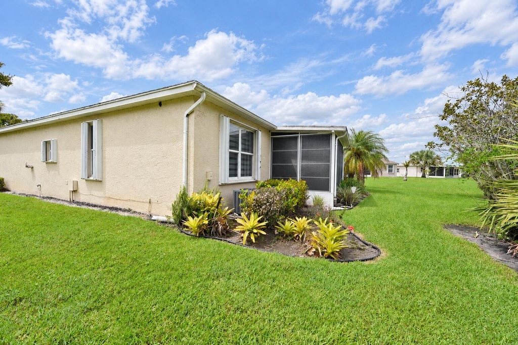 545 Nw Portofino Lane - Photo 34