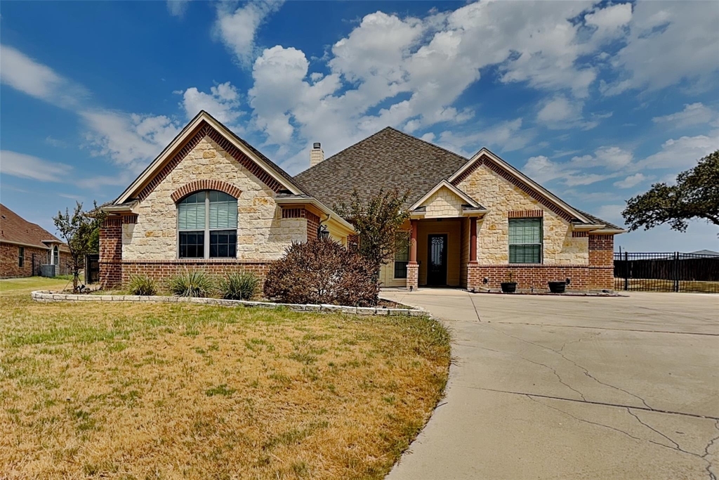 601 Green Pointe Drive - Photo 0