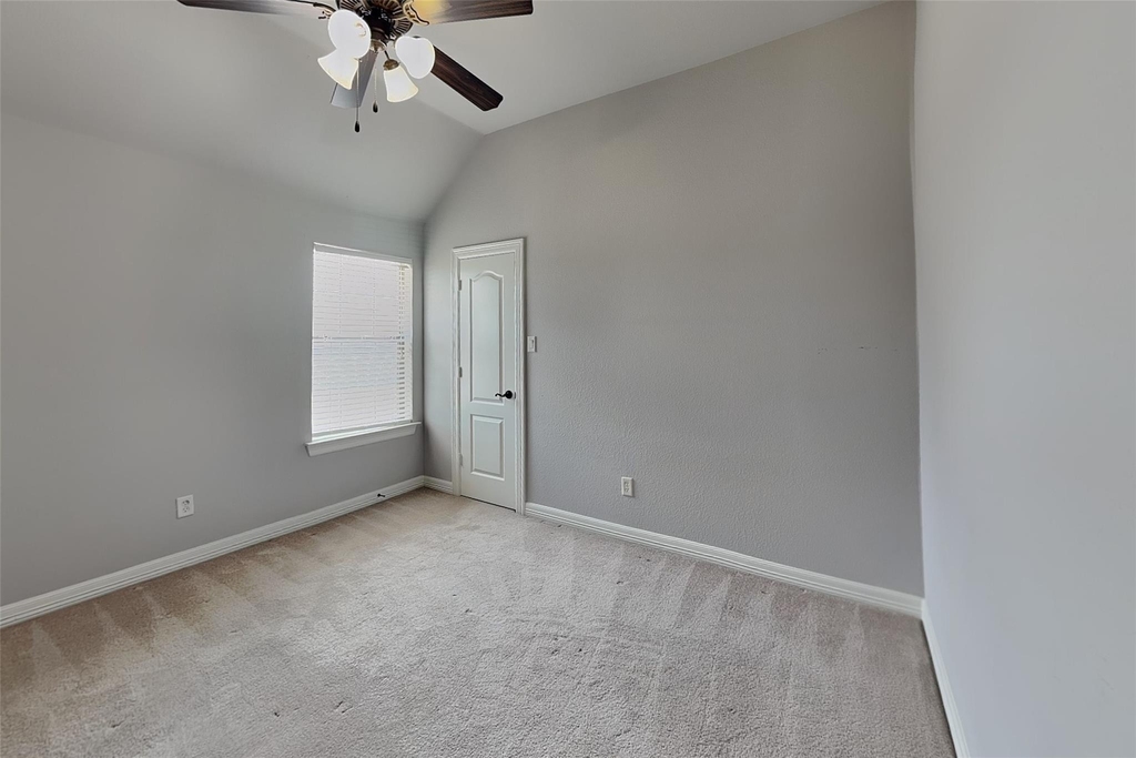 601 Green Pointe Drive - Photo 13