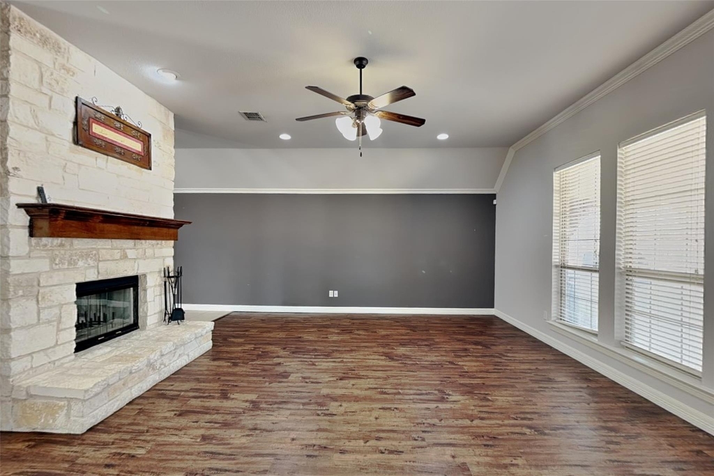 601 Green Pointe Drive - Photo 3
