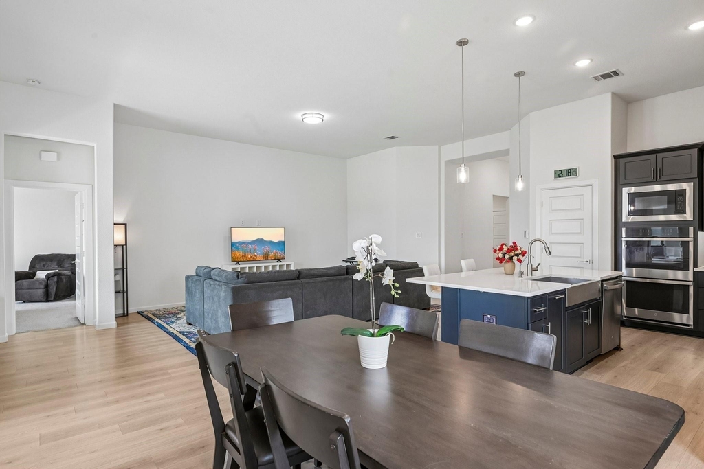 3014 Campbell Drive - Photo 8