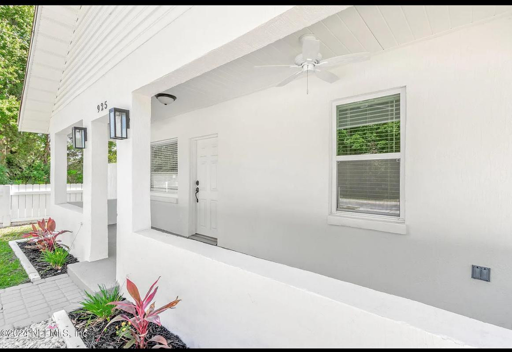 925 S St. John Street - Photo 1