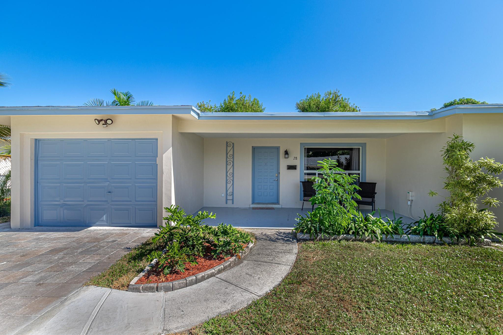 28 Se 8th Avenue - Photo 1