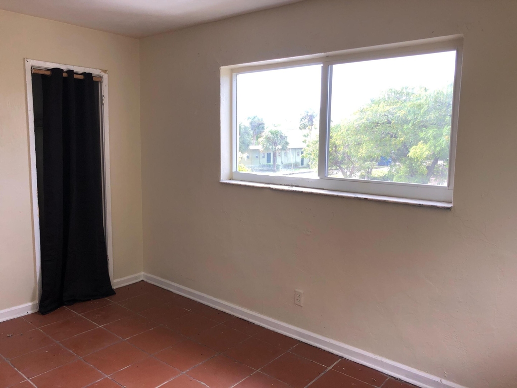 800 Nw 11th Avenue - Photo 7