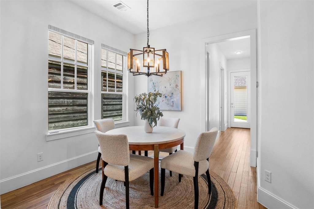 6118 Belmont Avenue - Photo 8