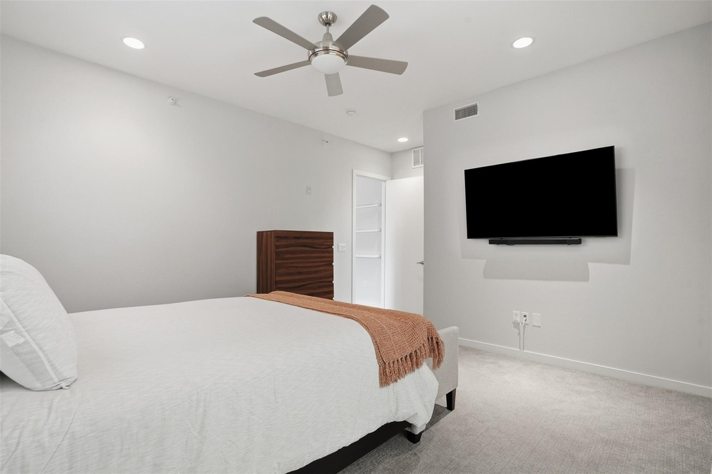 2608 Museum Way - Photo 12
