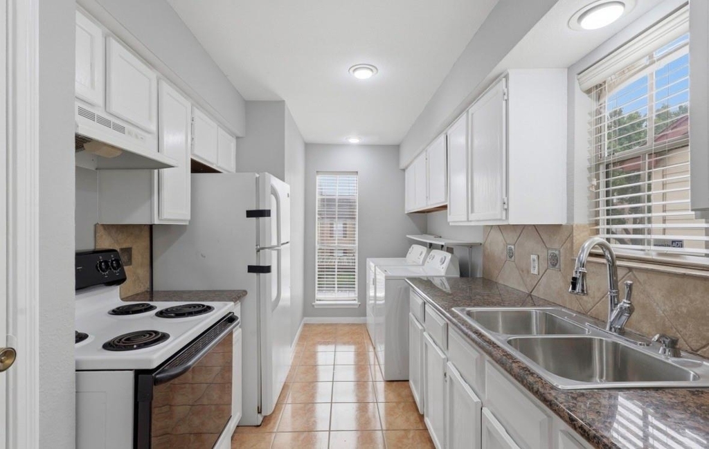 2120 El Paseo Street - Photo 4