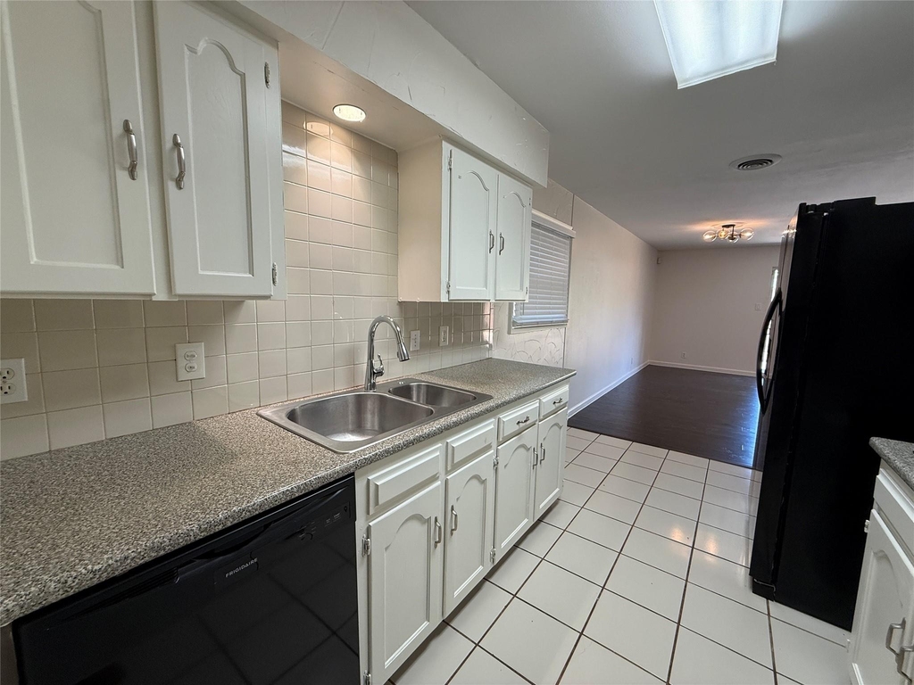 818 Fontana Avenue - Photo 6