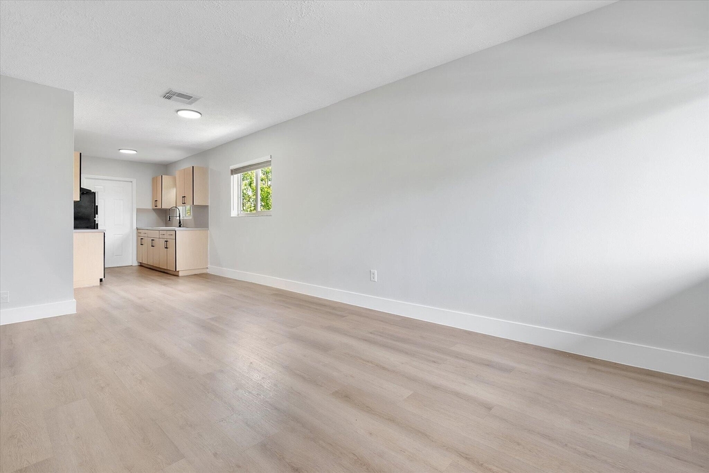 720 Ne 7th Street - Photo 9