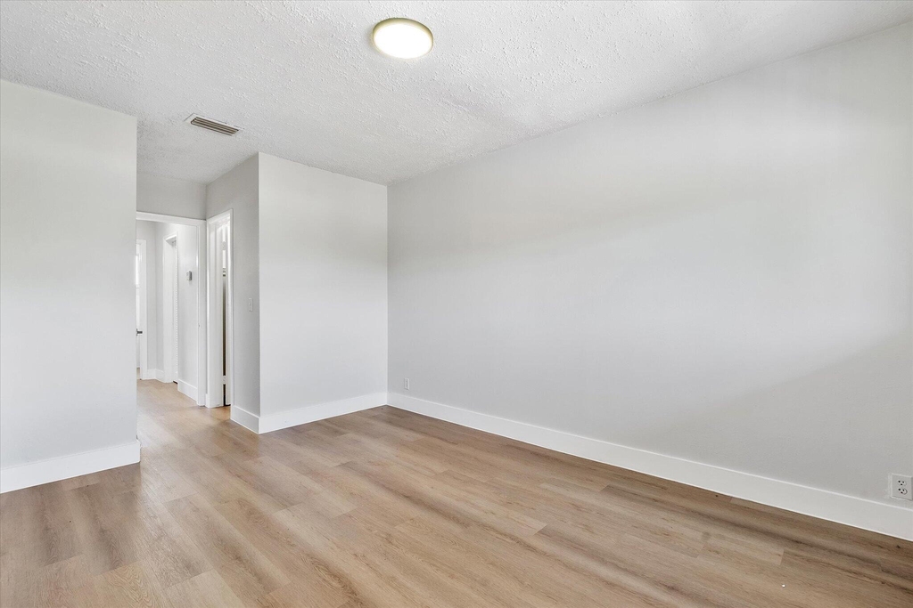 720 Ne 7th Street - Photo 22