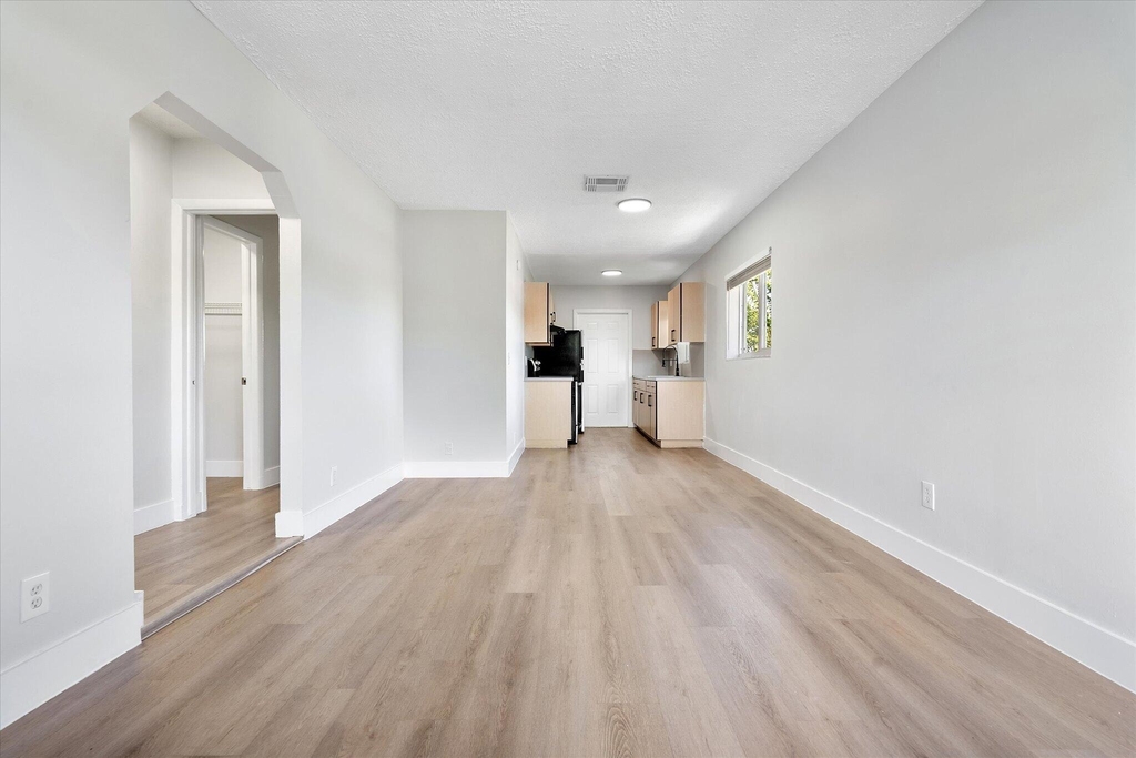720 Ne 7th Street - Photo 10