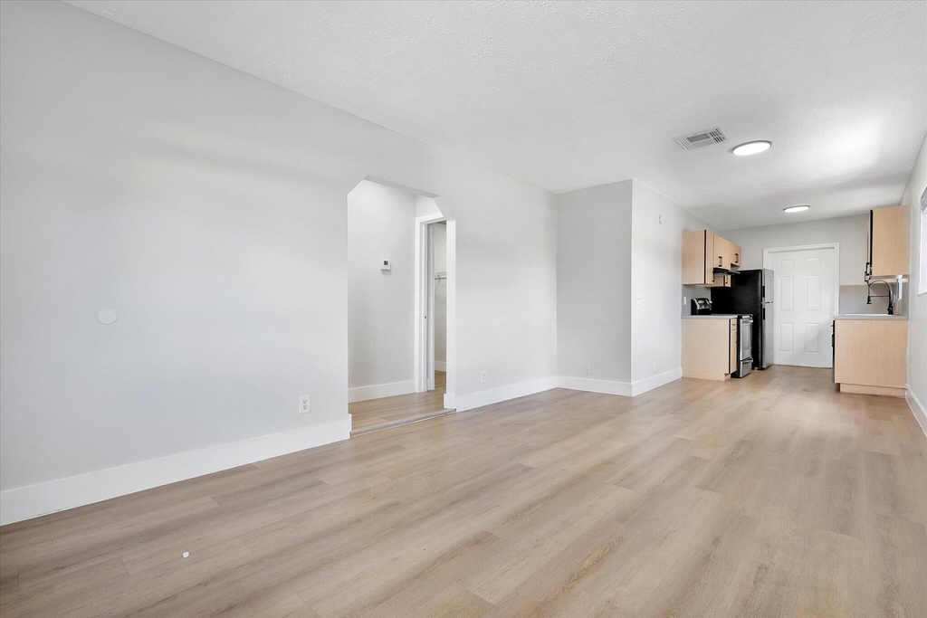 720 Ne 7th Street - Photo 11