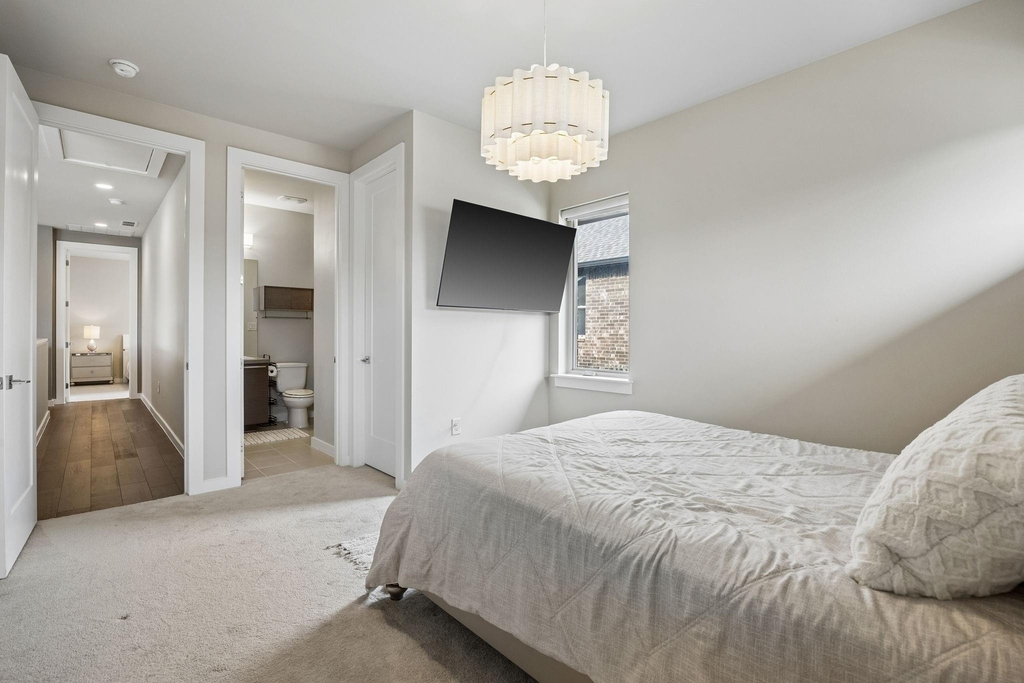 636 Benalla Drive - Photo 25