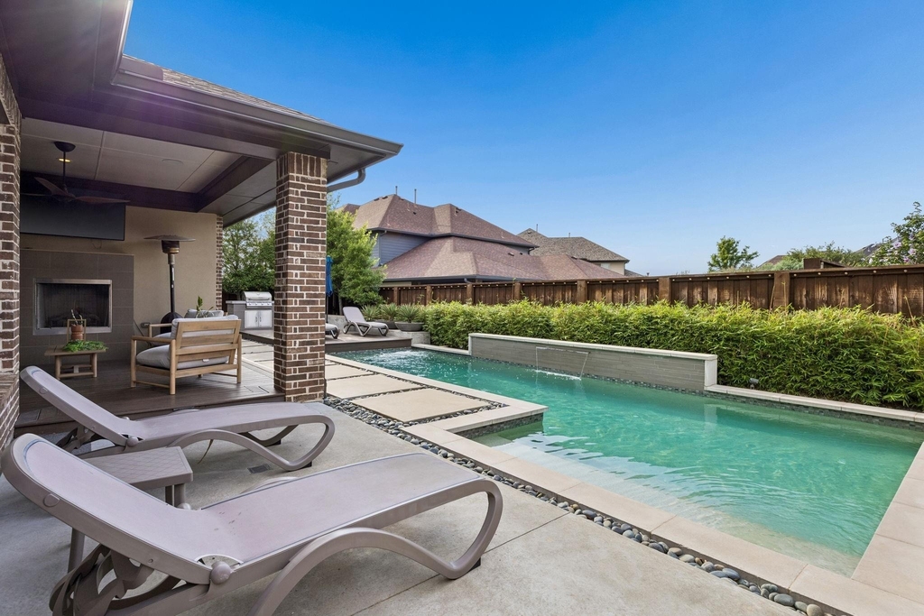 636 Benalla Drive - Photo 38