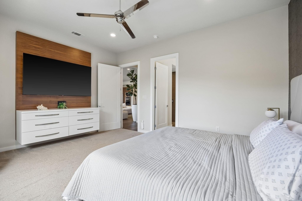 636 Benalla Drive - Photo 19