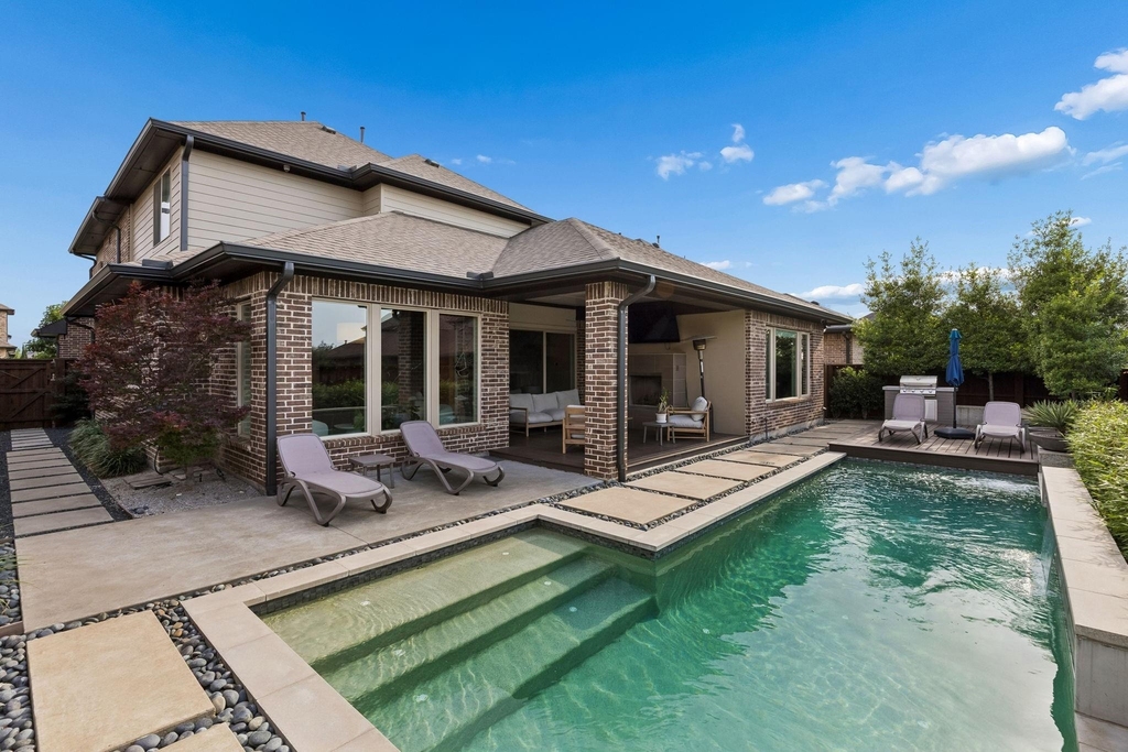 636 Benalla Drive - Photo 39