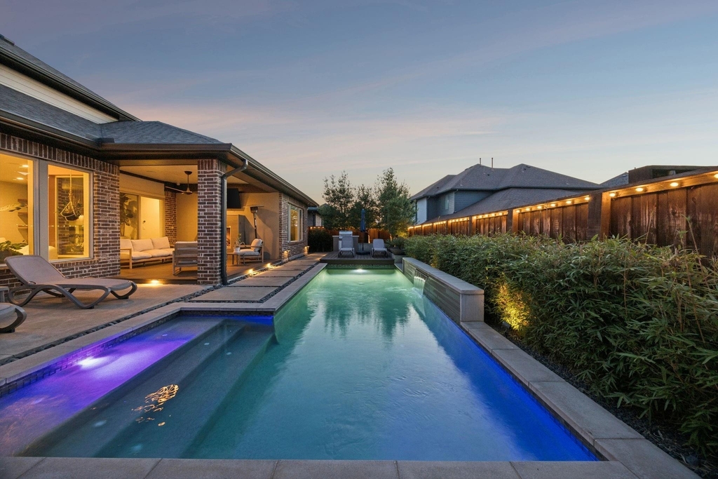636 Benalla Drive - Photo 3