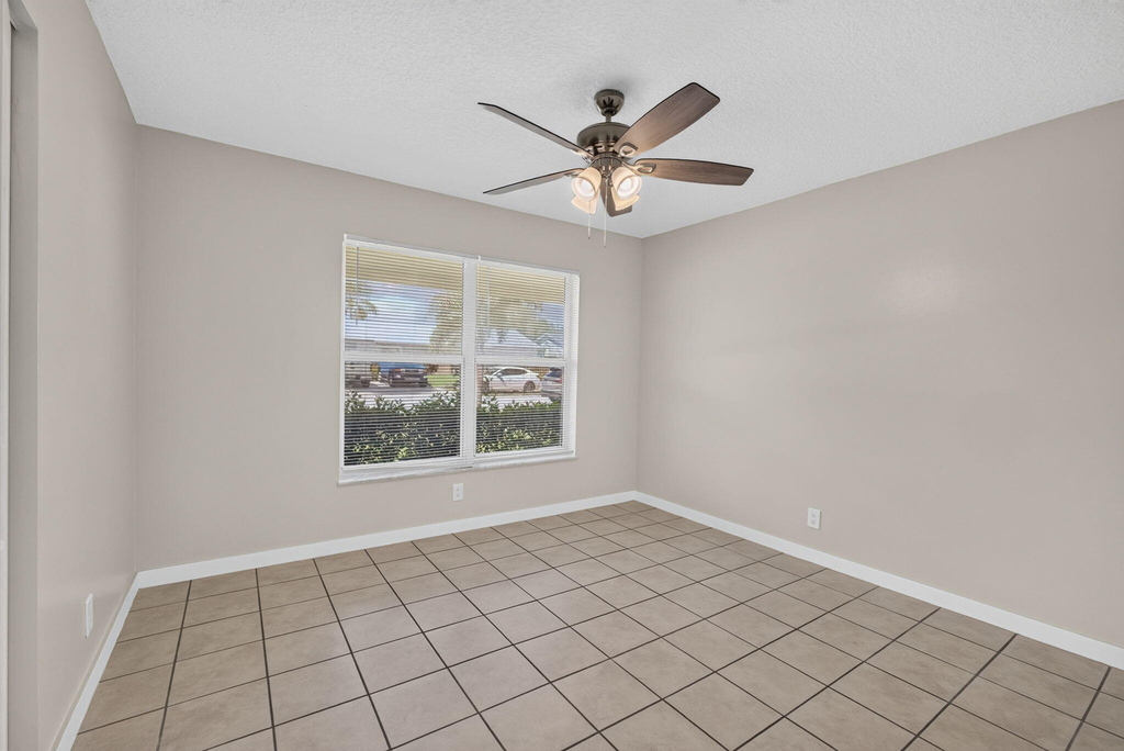 8697 Se Hobe Ridge Avenue - Photo 14