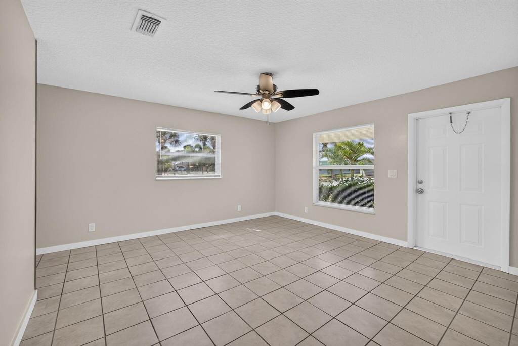 8697 Se Hobe Ridge Avenue - Photo 6