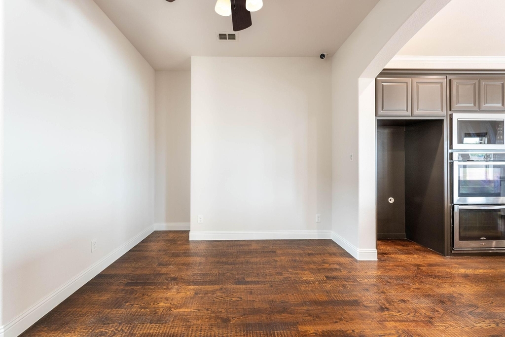 2313 Windjammer Way - Photo 4