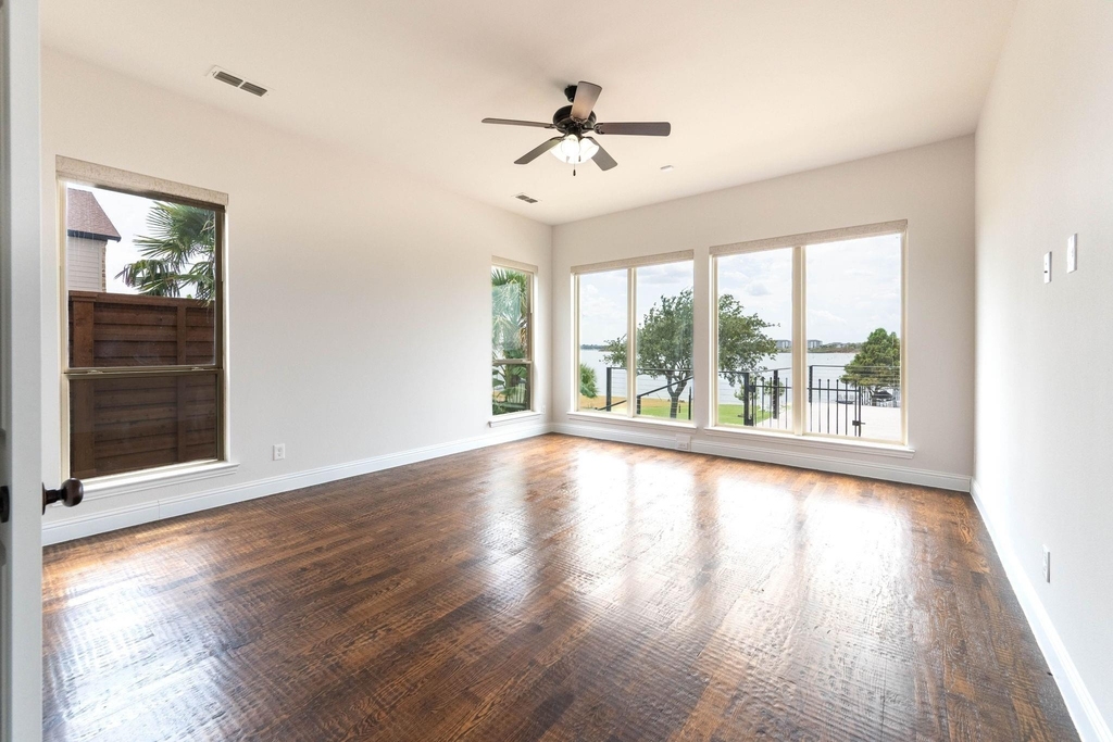 2313 Windjammer Way - Photo 17